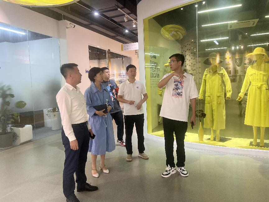 调研交流 | 万向娱乐公司赴广东省服装服饰行业协会拜访交流